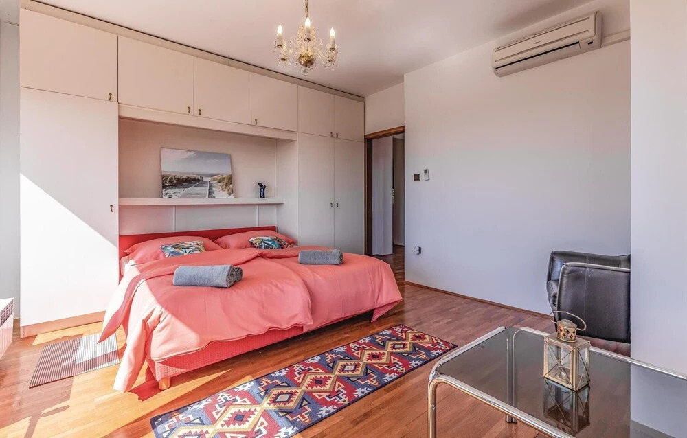 Awesome Home in Premantura With Wifi and 5 Bedrooms