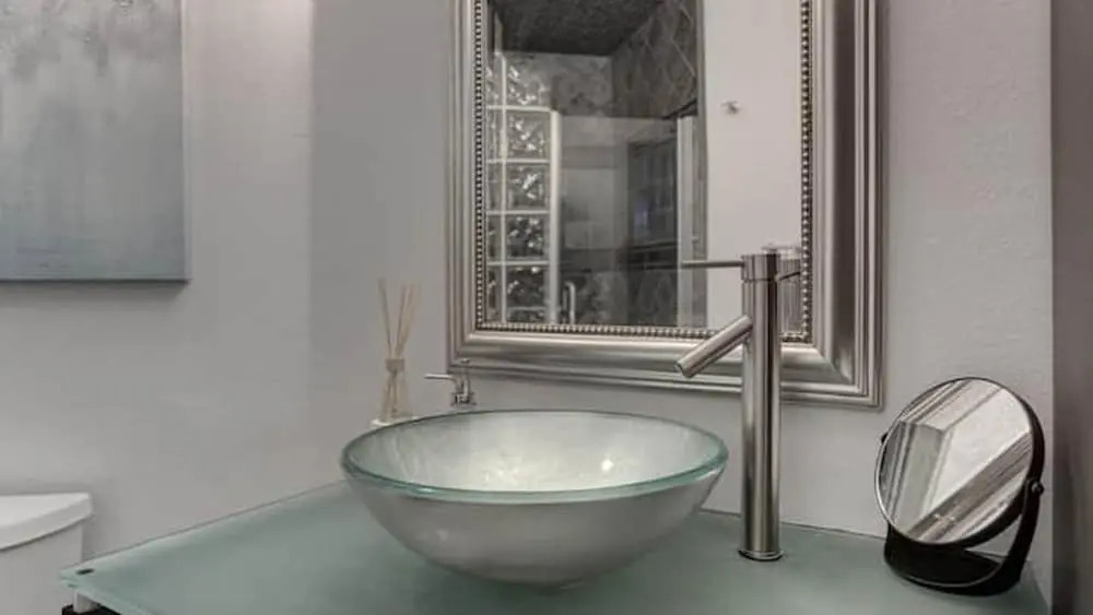 Executive 2 Bdrm Condo in the Heart of Biltmore!