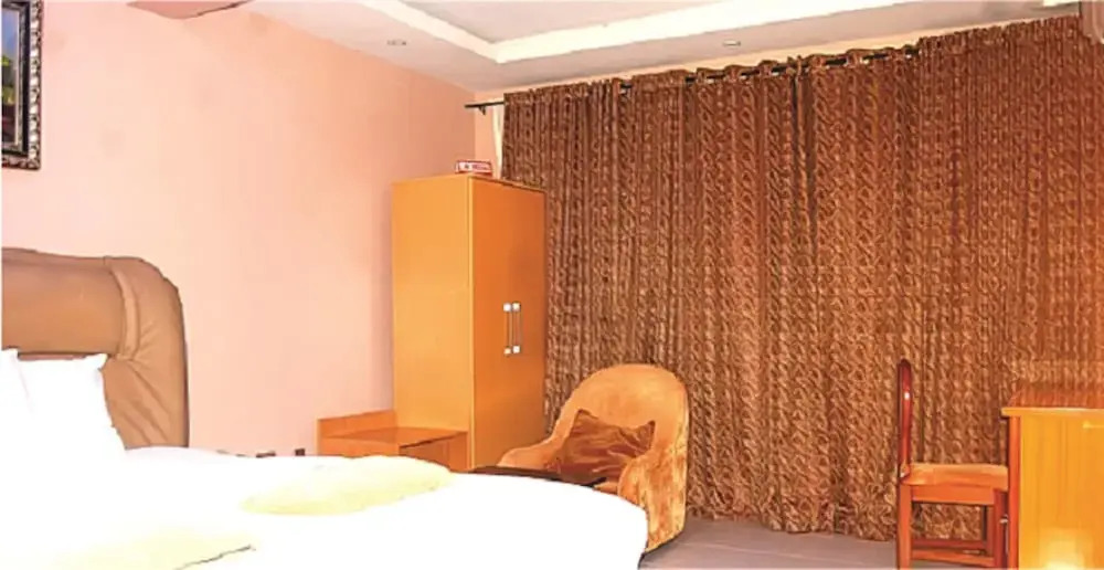 GoldRush Suites