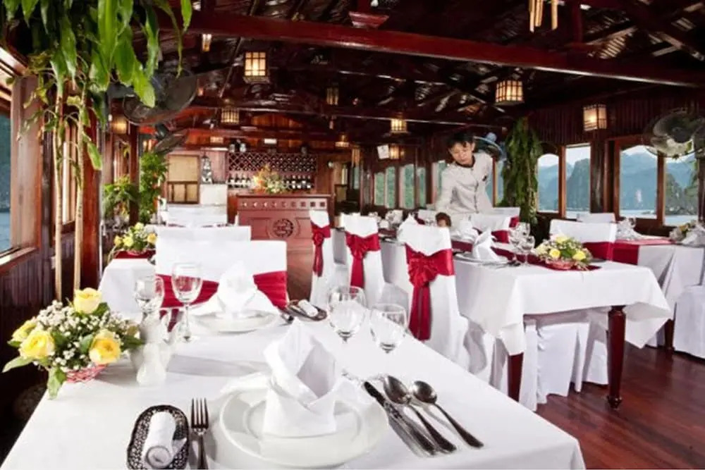 Huong Hai Junks Halong