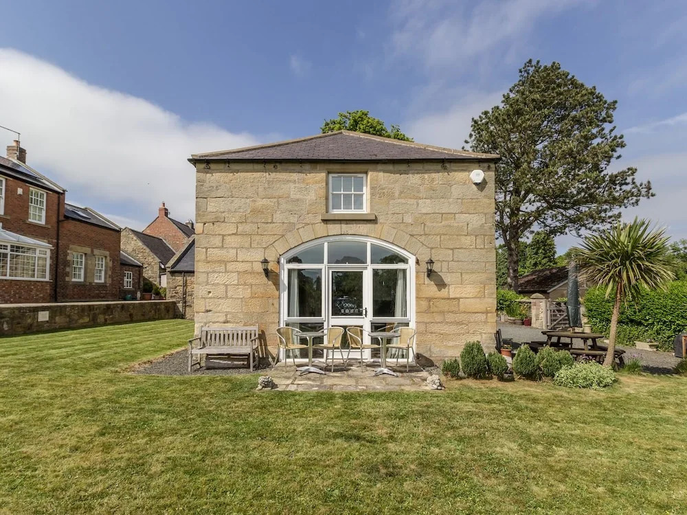Coach House B & B
