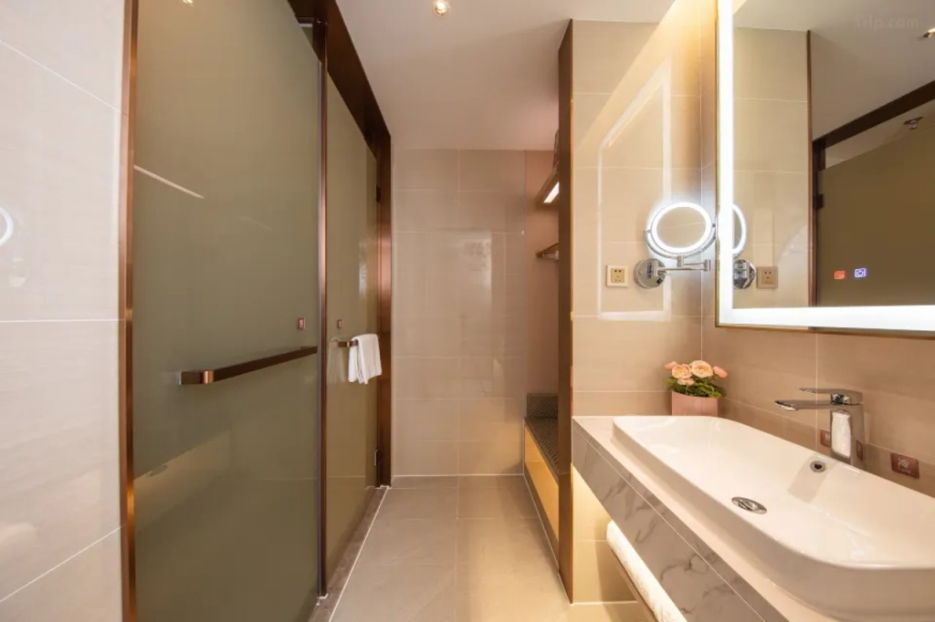 Vienna Hotel (Nanshan Science and Technology Park Wanxiang Tiandi Store)