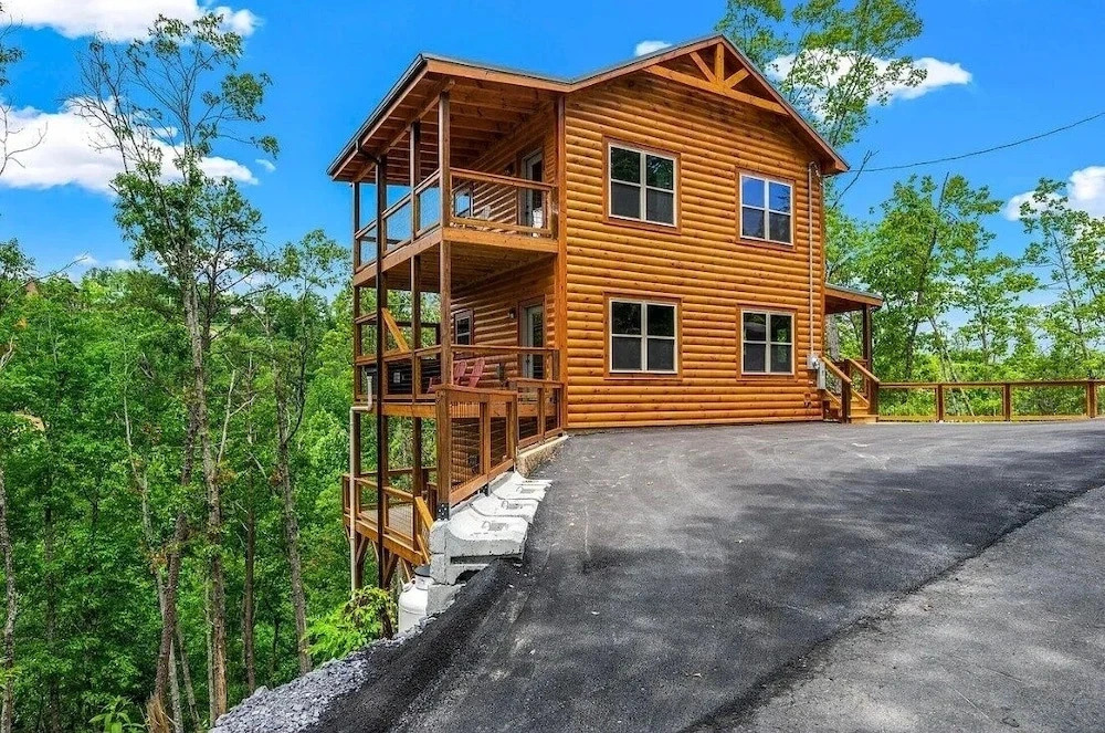 Smoky Top 2 Bedroom Cabin