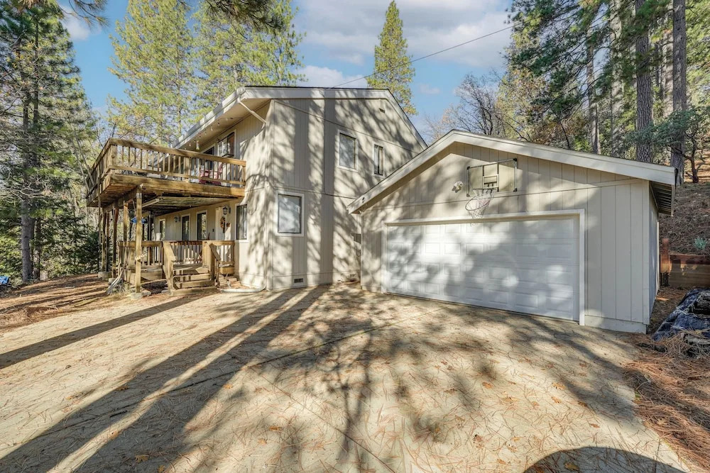 Deck & Gas Grill: Secluded Arnold Cabin Rental!
