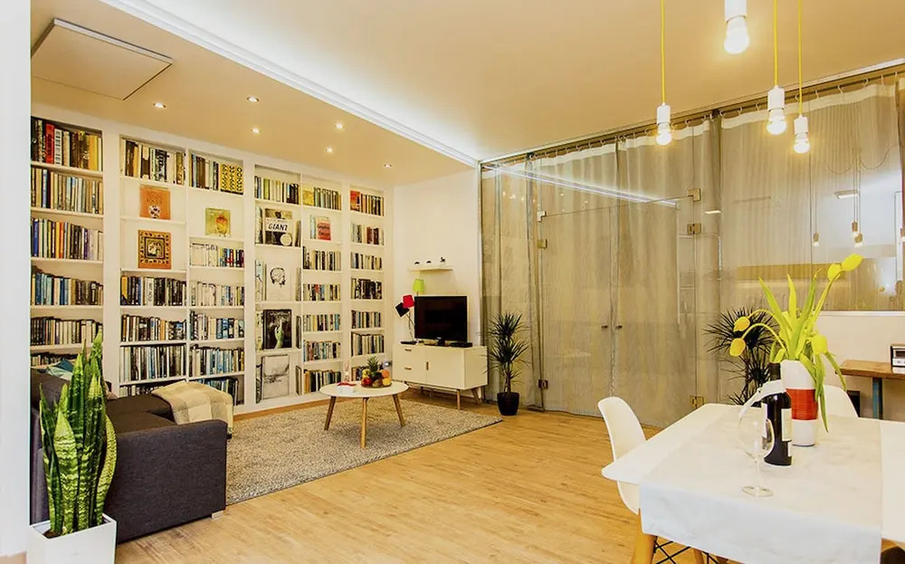 Laksa Apartments