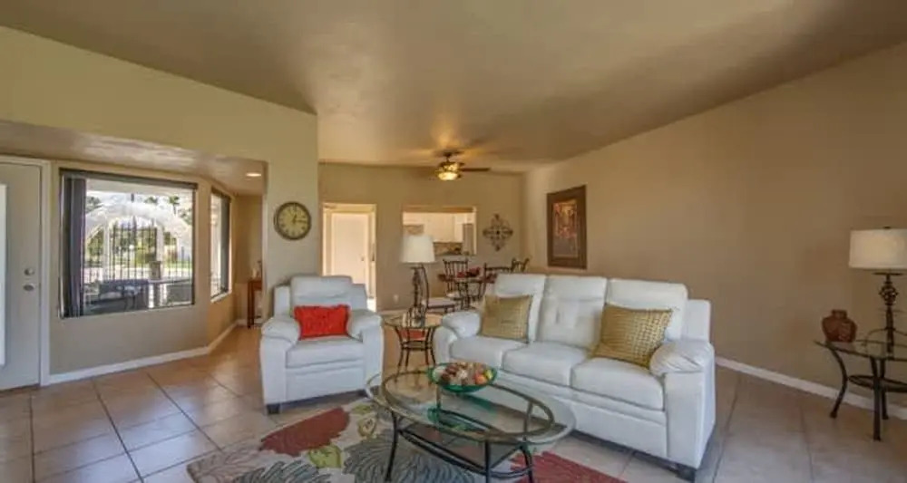 Stylish Condo With Golf Course Views