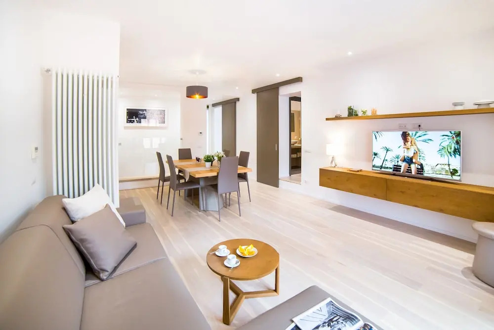 Rent In Rome - Valentino Luxury