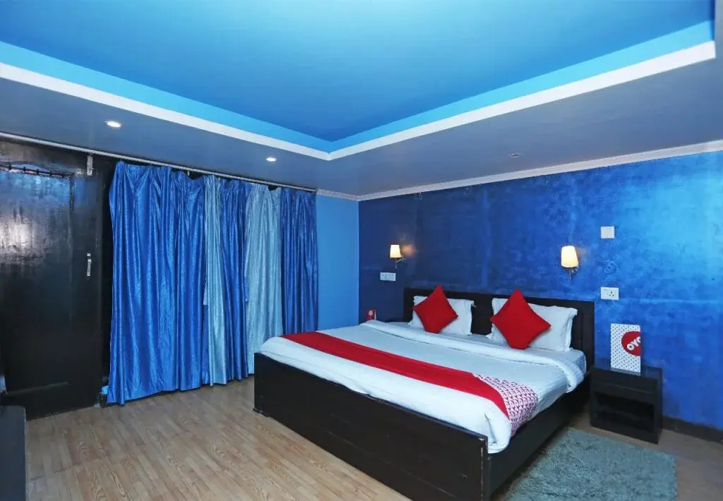 Hotel Shikhar & Restaurant