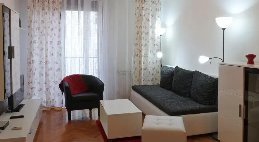 Apartment Lakatos