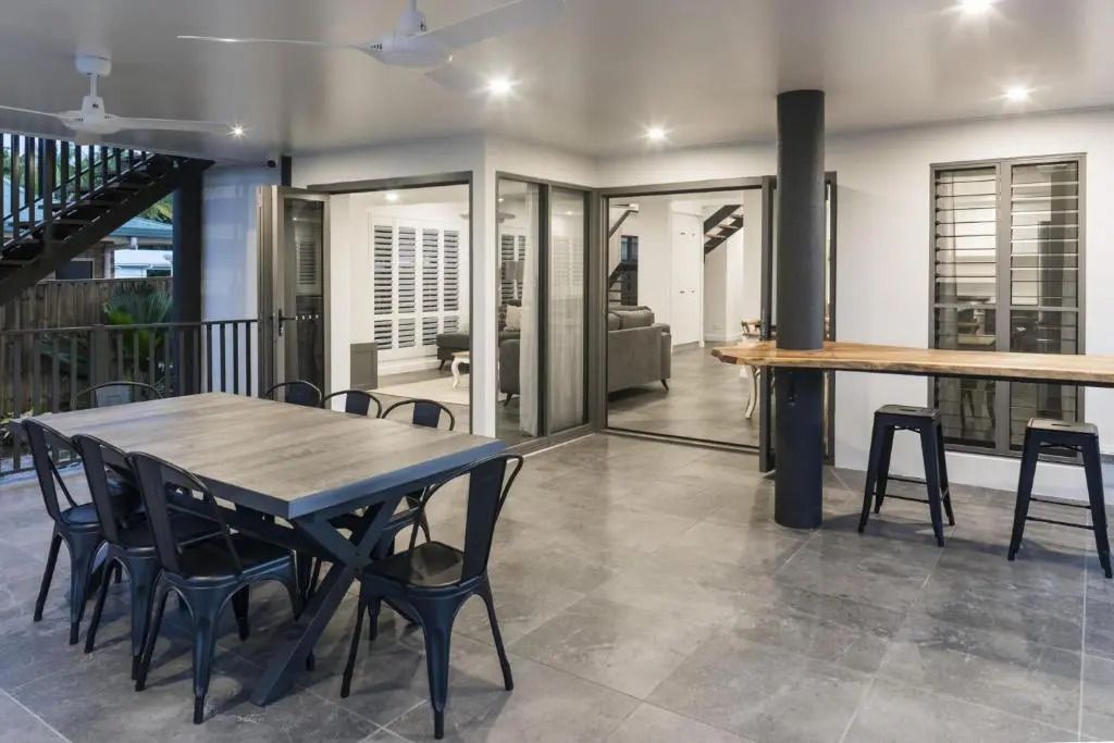 Belle Escapes Beachfront Luxury Home 53 Arlington Clifton Beach