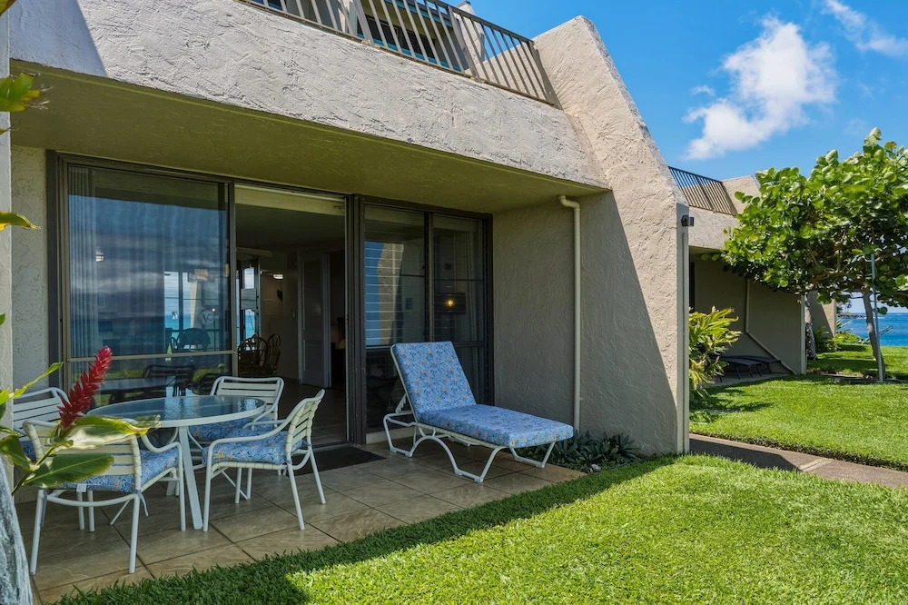 Oceanfront Maui Point Condo Sleeps 4 - Unit A3 1 Bedroom Condo