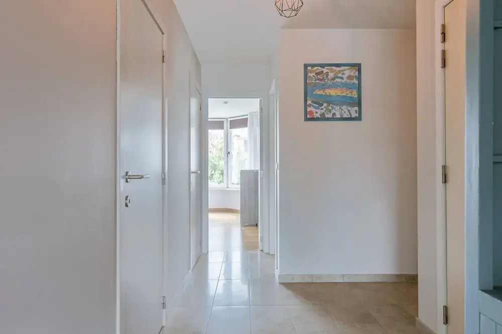 Huswell - Family Apartment With Balcony Near Coast
