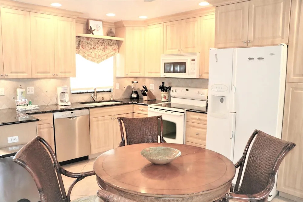 Jamaica Royale 107 Updated Gulfside Villa! 2 Bedroom Villa