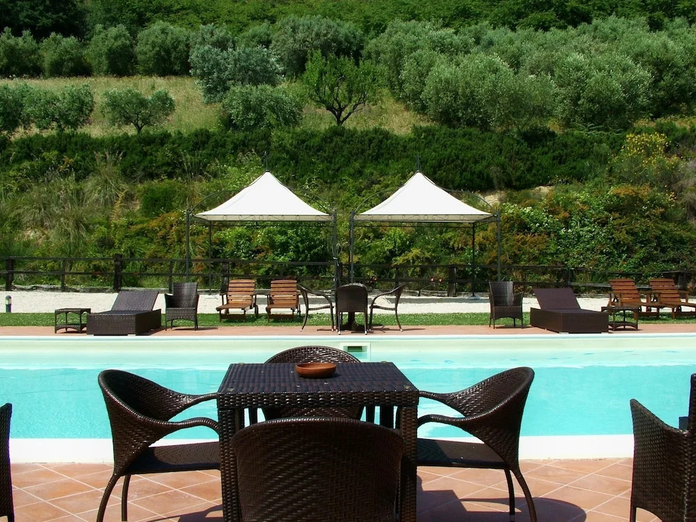 Pretty Cottage in Colonnella With Swimming Pool