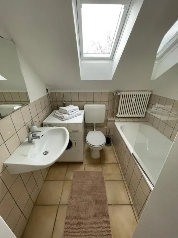 1,5 Zimmer Apartment, 38,5 qm, frisch möbliert