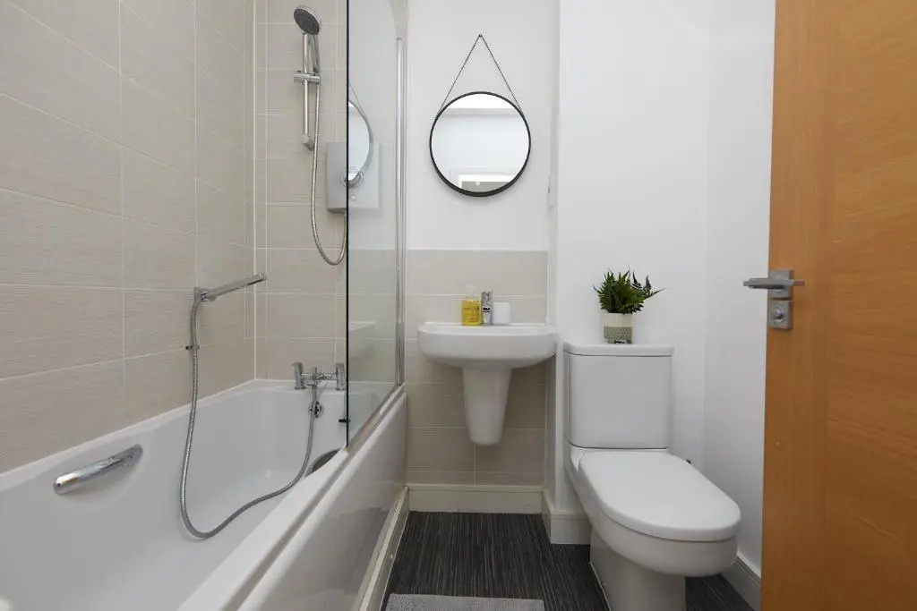 Royal Derby Hospital 2 Bed Town House