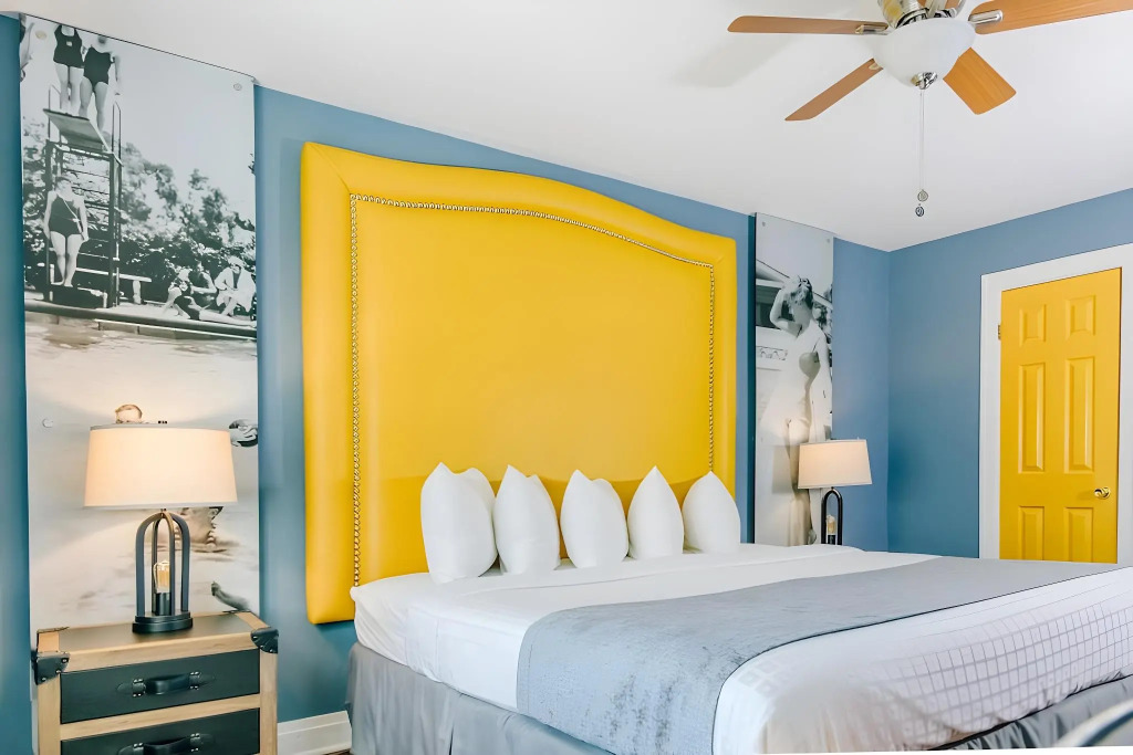 Hollander Hotel - Downtown St. Petersburg