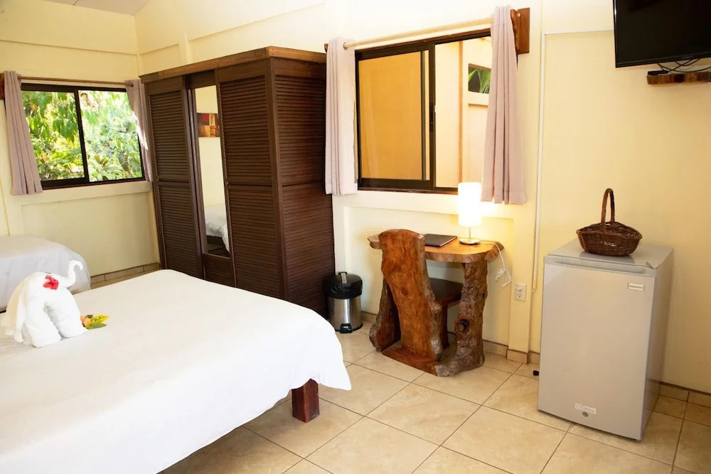 Jungle Lodge at Wild Sun Rescue Center
