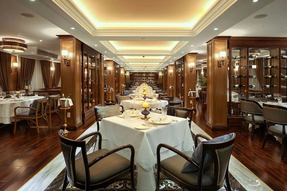 Paradise Grand Cruise - Lan Ha Bay