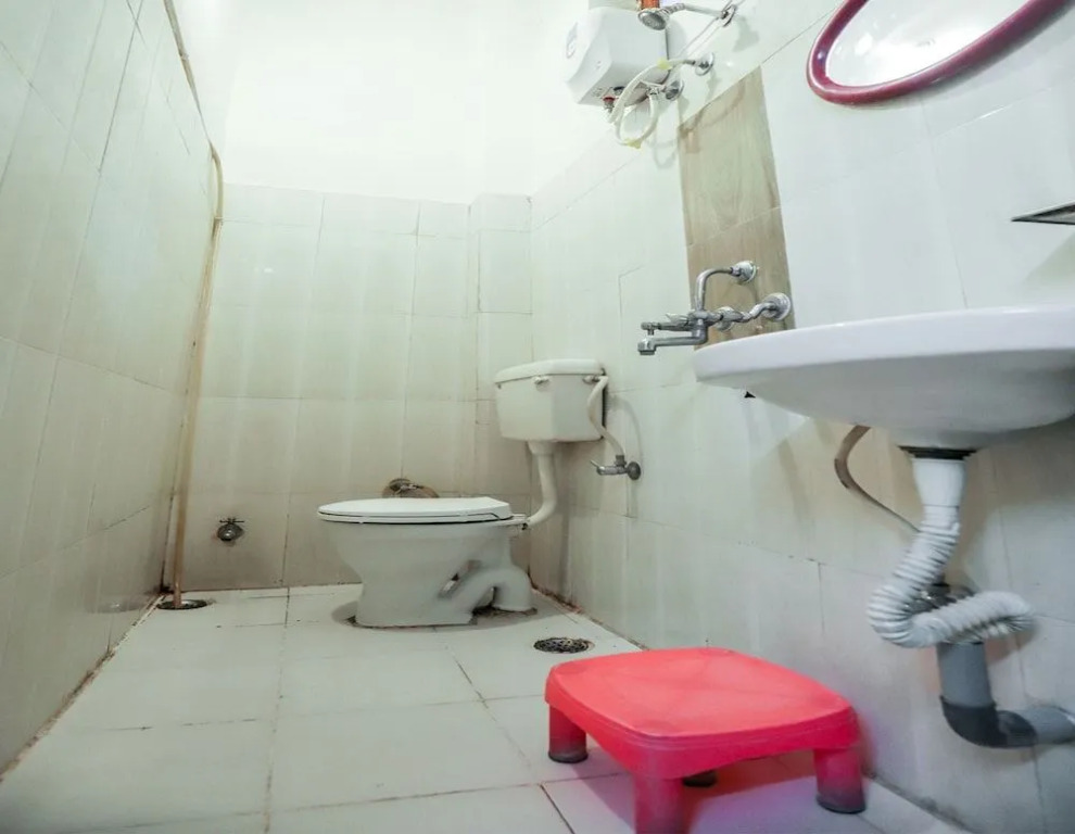 OYO 26499 Check Inn Service Apartment