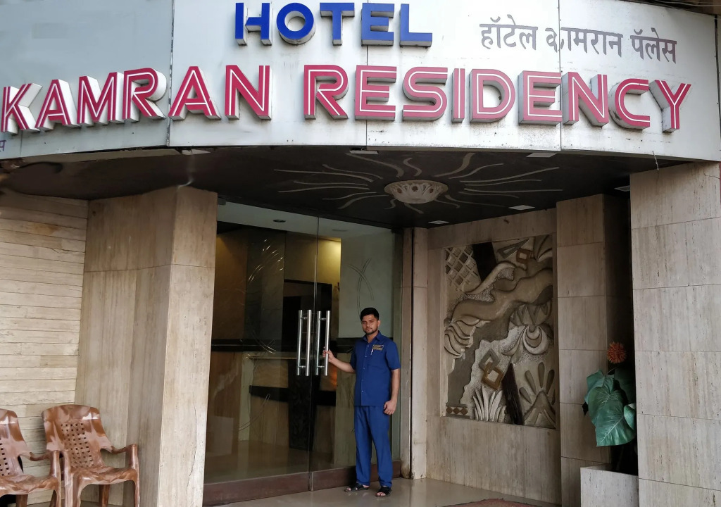FabHotel Kamran Residency - Nr LBS Marg