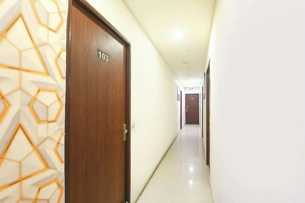 Fabhotel Snow Valley