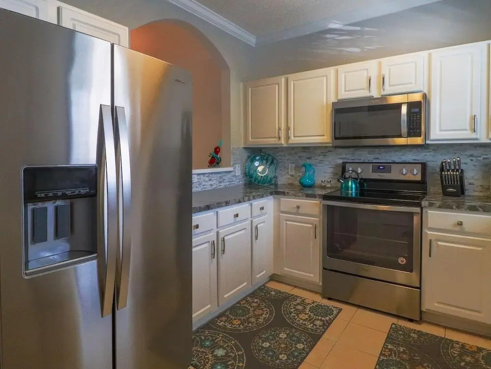 Arbor Trace #524 2 Bedroom Condo by RedAwning