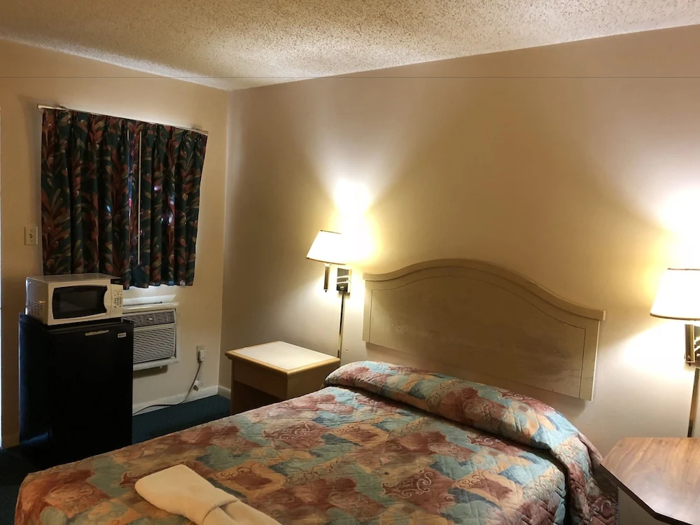 Red Maple Inn