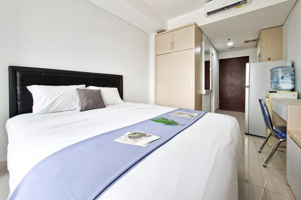 Wonderful Living Studio At Apartment Springwood Residence Tangerang