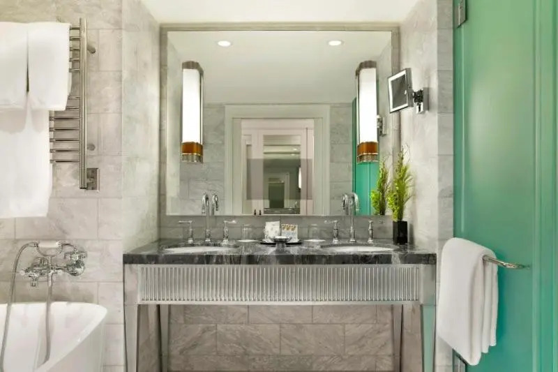 Aspen St Regis Resort Hotel Room With 2 Queens