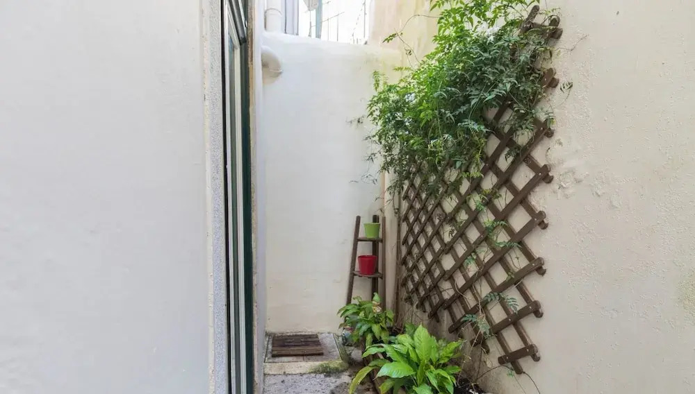 Checkincheckout - Santos Flat With Cozy Yard