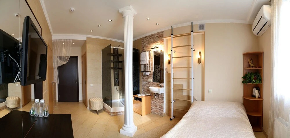 Apartment 13А Holosiivska Street