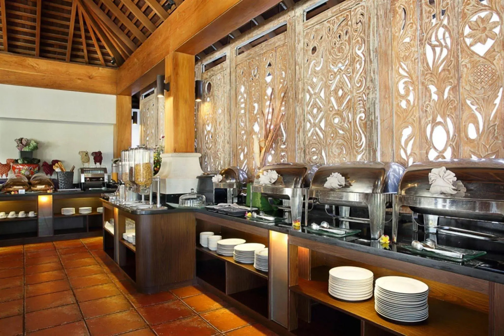 Villa Kayu Raja