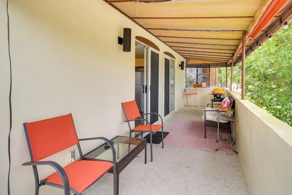 1 Block to Beach: Biloxi Hidden Gem w/ Gulf View