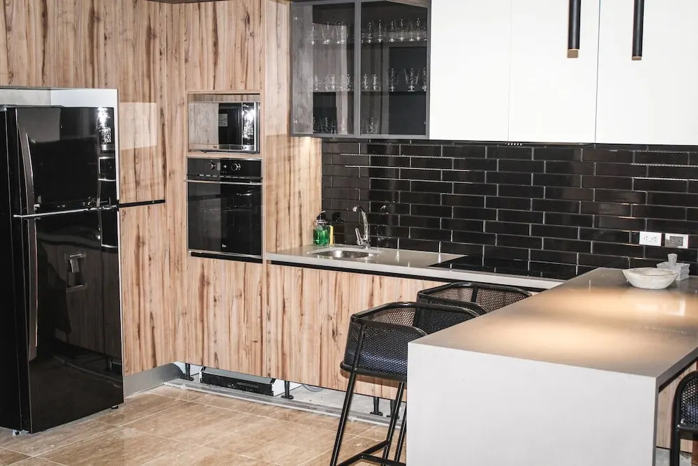 New One Br Apartment for Up To 4, Grill & Pool At the Common Rooftop