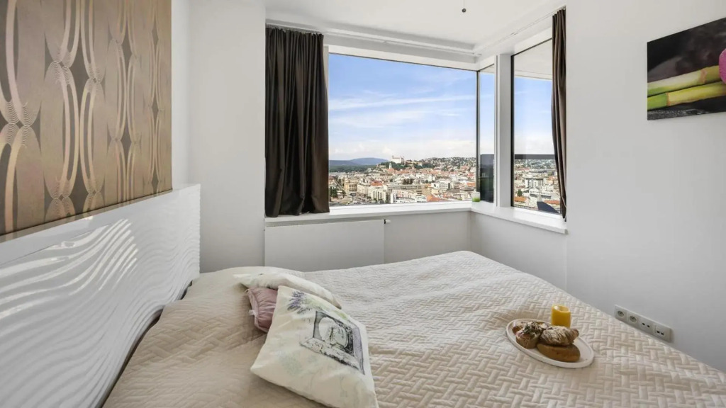 Panorama - Sunset and castle view, 22nd floor, garage, AC