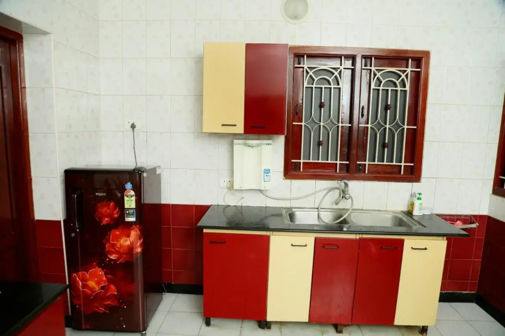 ZuriEL Suite GUEST HOUSE