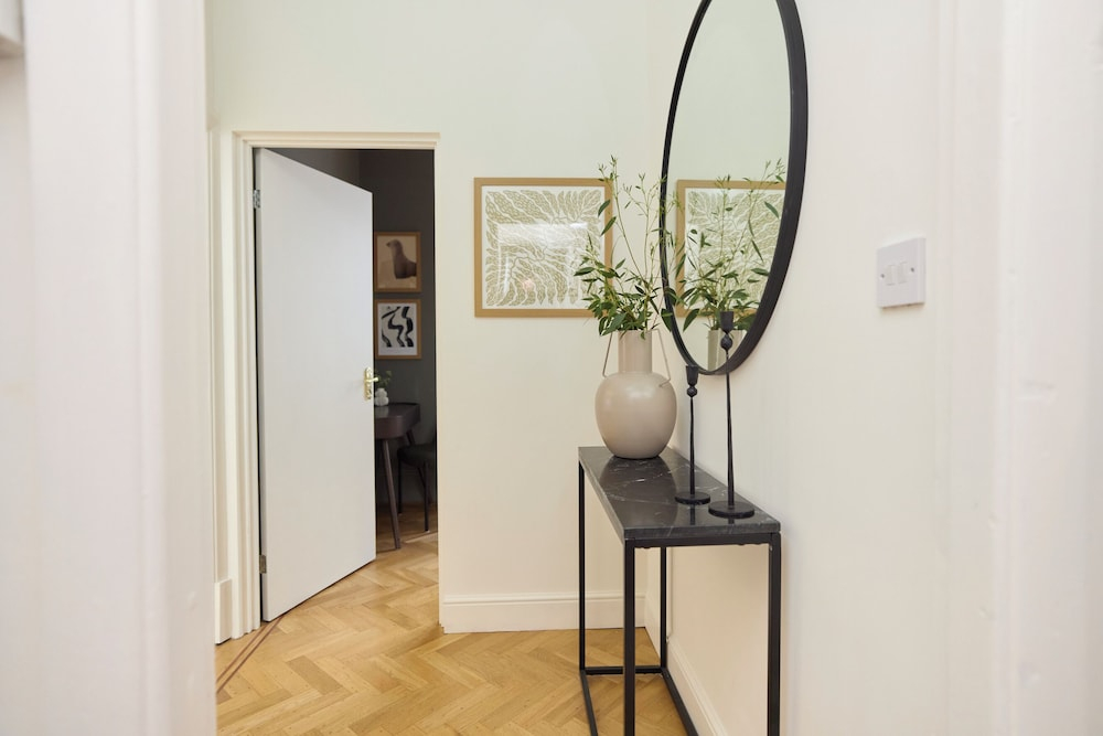The White Terrace Flat