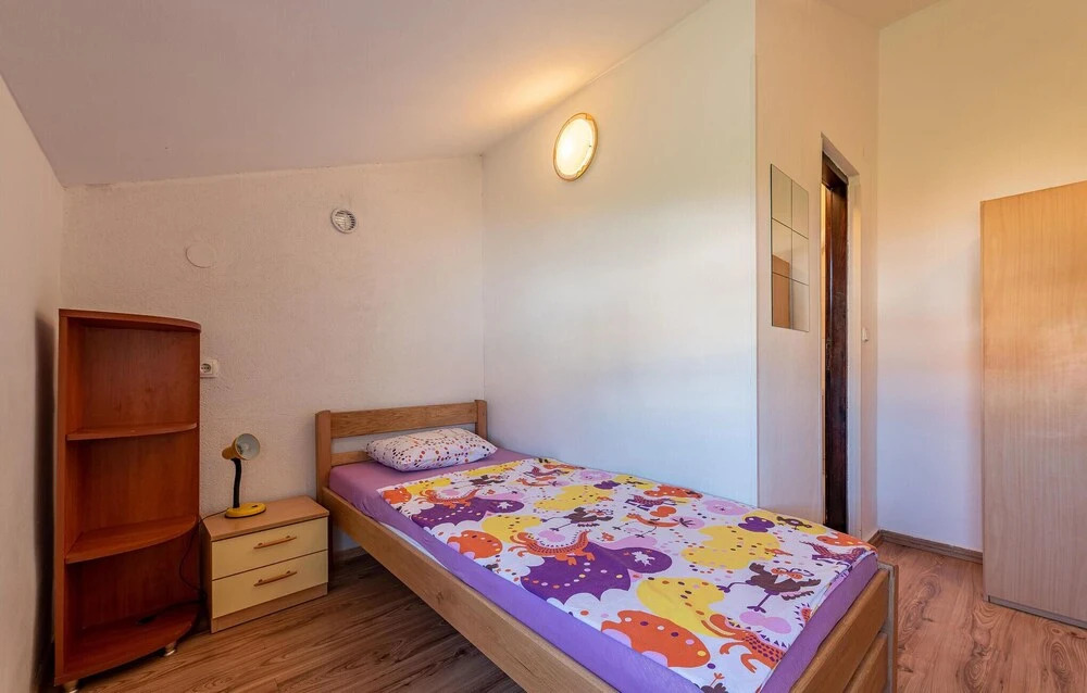 Stunning Apartment in Vir With Wifi and 2 Bedrooms