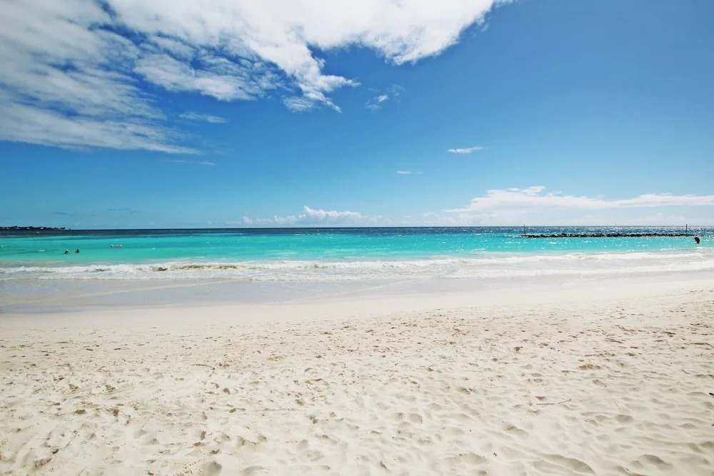 Stunning Beachfront 2-Bed Condo with Pool - Ocean One 204 by BSL Rentals