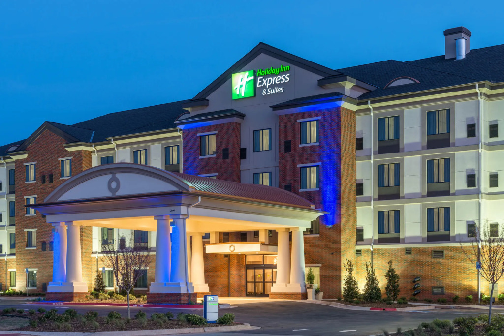 Holiday Inn Express and Suites Norman by IHG