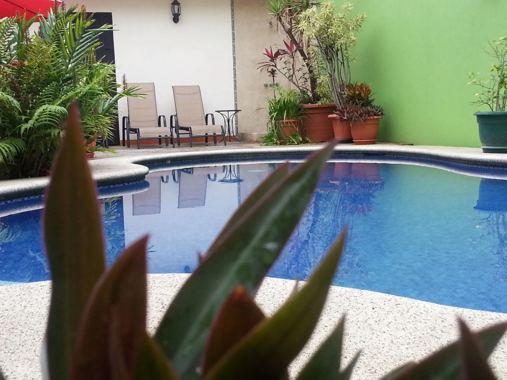 Hotel La Guaria Inn & Suites