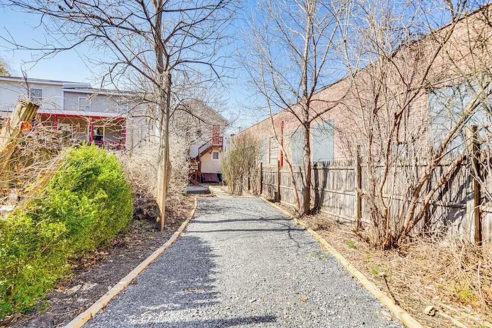 Walk to Dtwn Hudson: Cozy Upstate Apartment