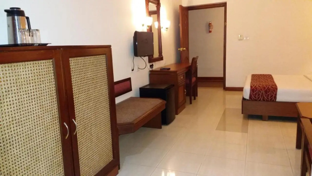 Issacs Residency