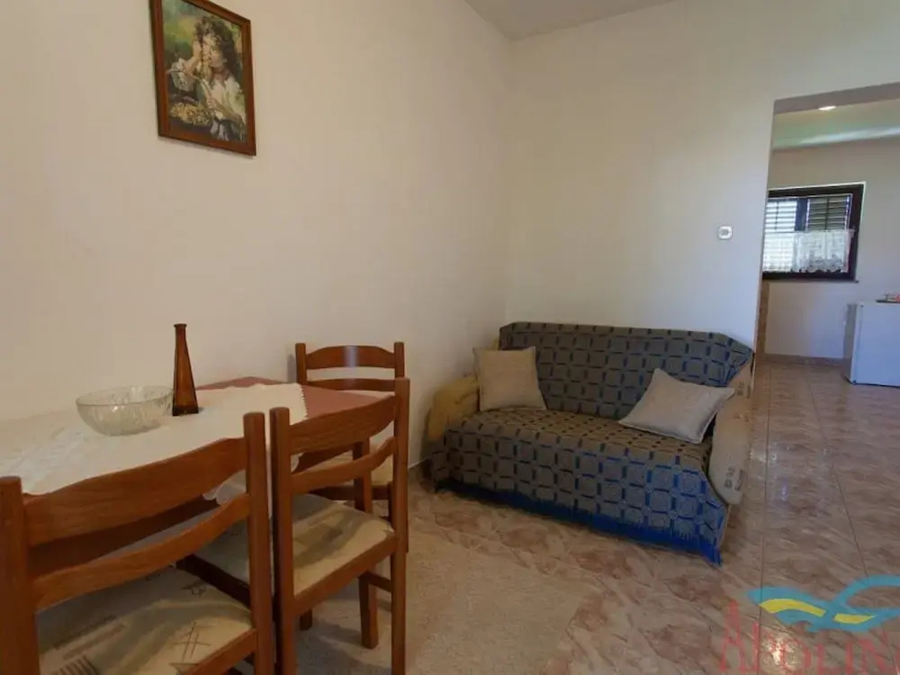 Apartment in Vantacici Near the Sea