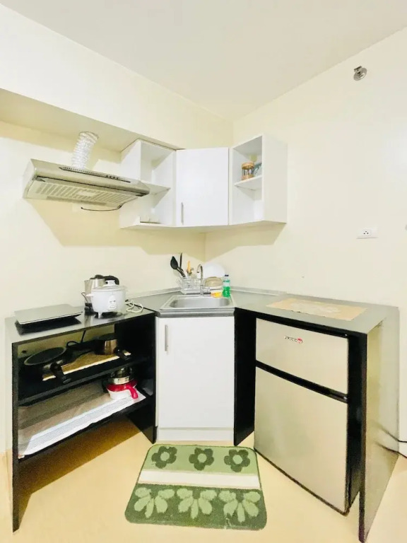 Hubomoto Avida Suites