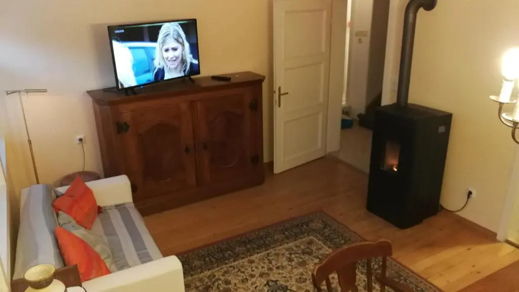 Rosis Cottage