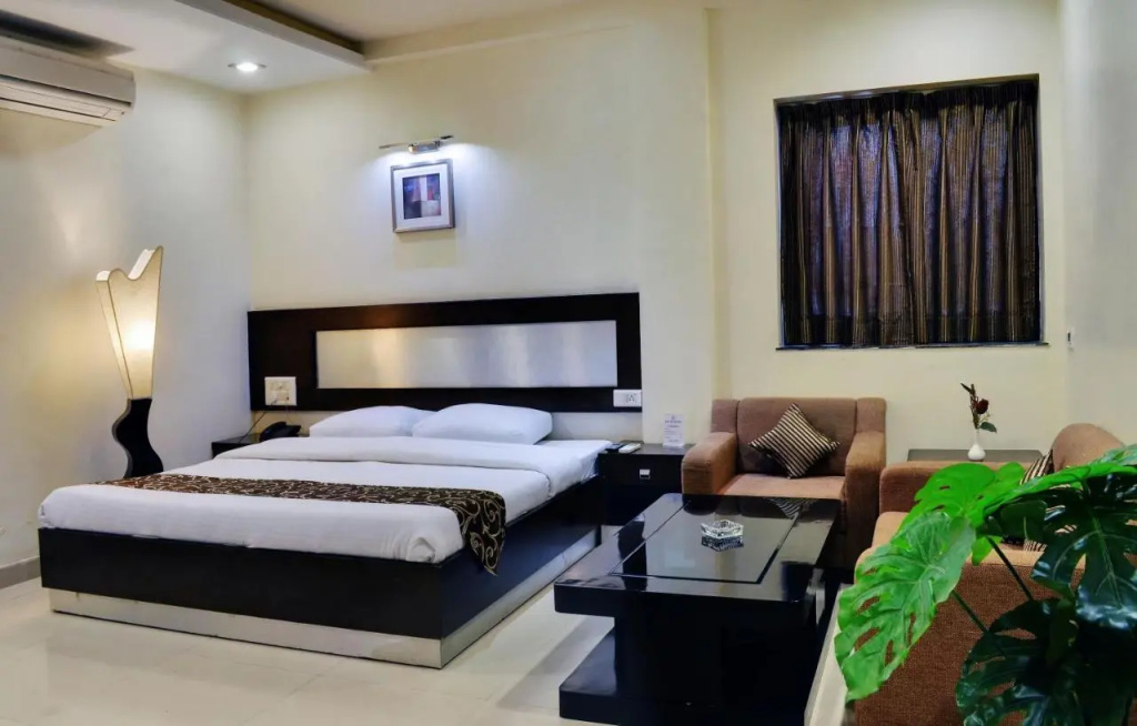 Regal Hotel