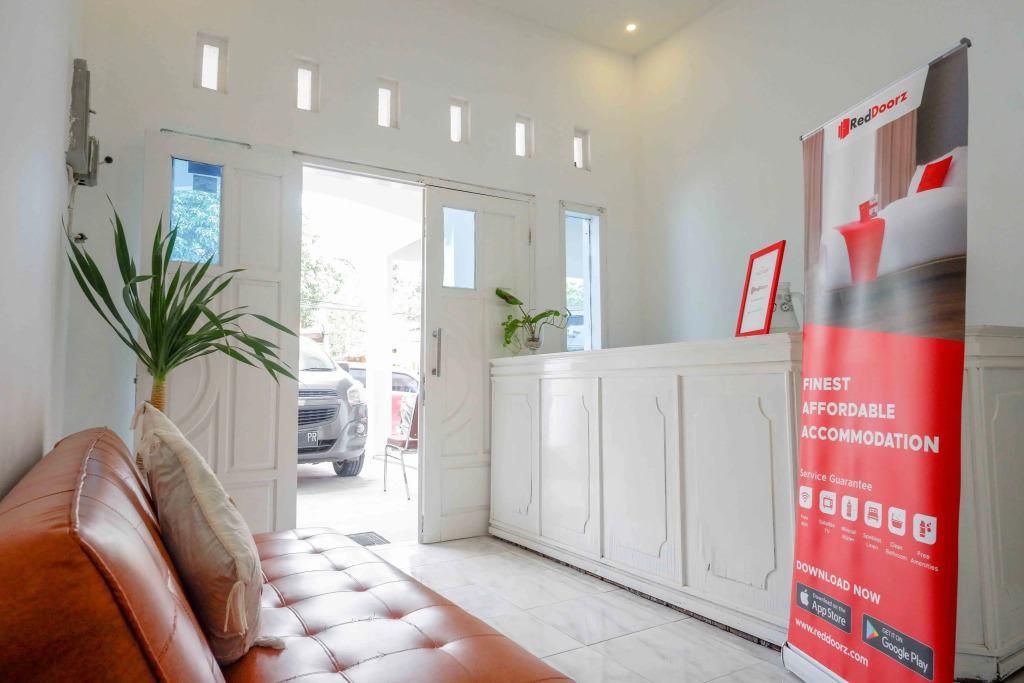 RedDoorz near GOR Jatidiri Semarang