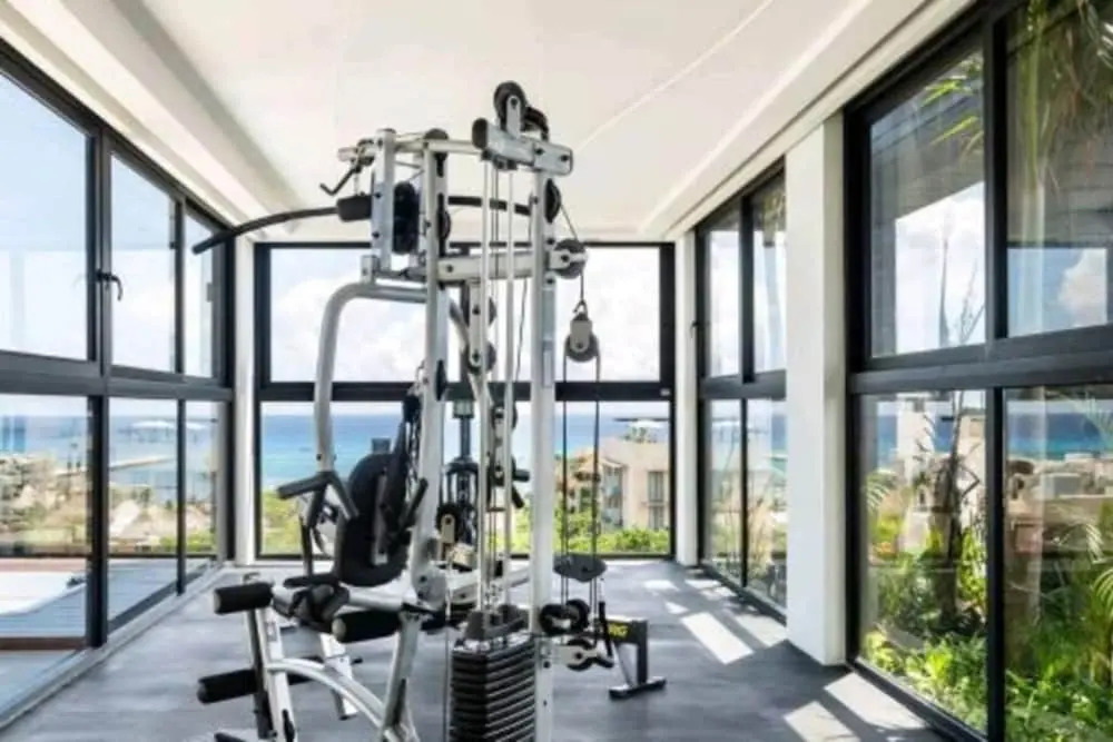 Luxury Sea view Studio on the 5th Av